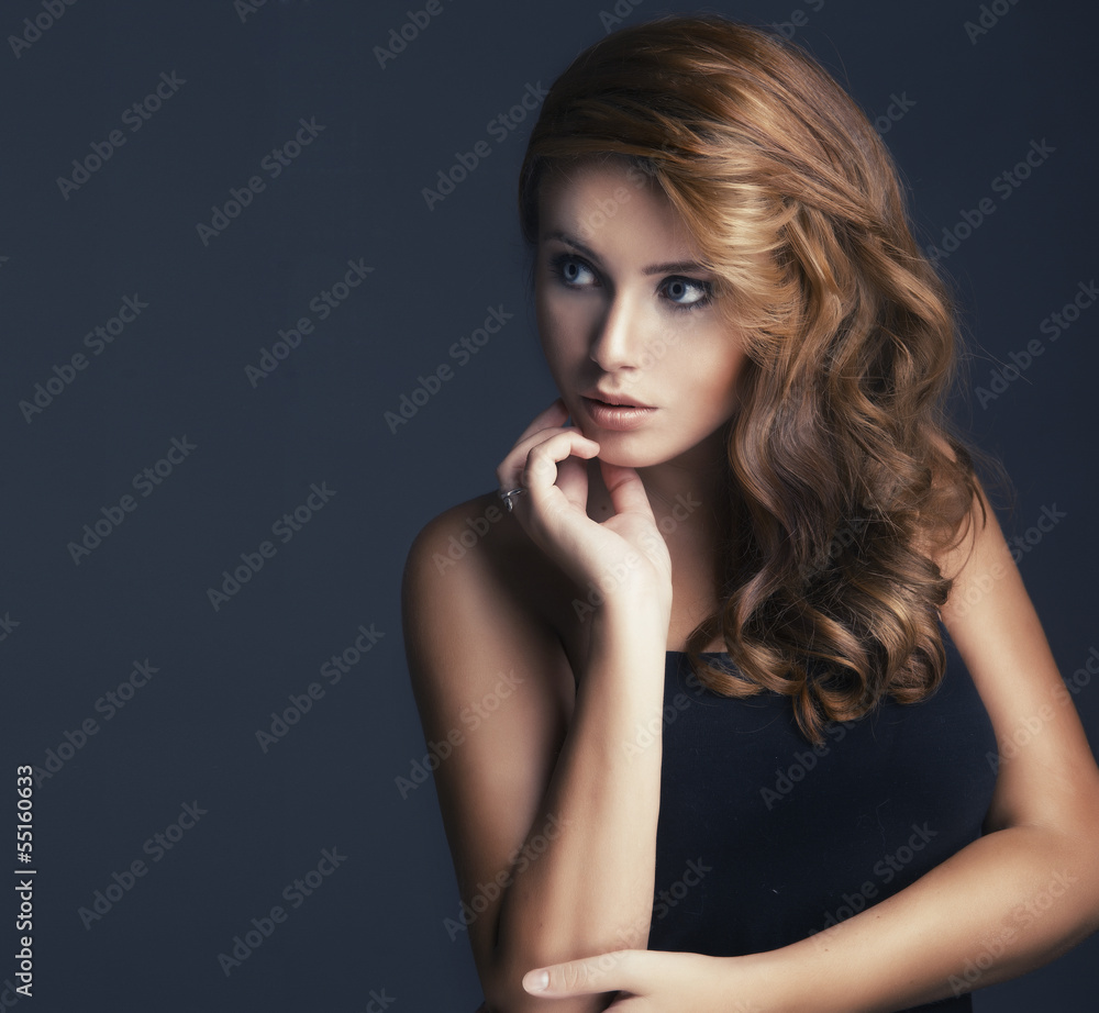 Fototapeta premium vogue style portrait of beautiful delicate woman