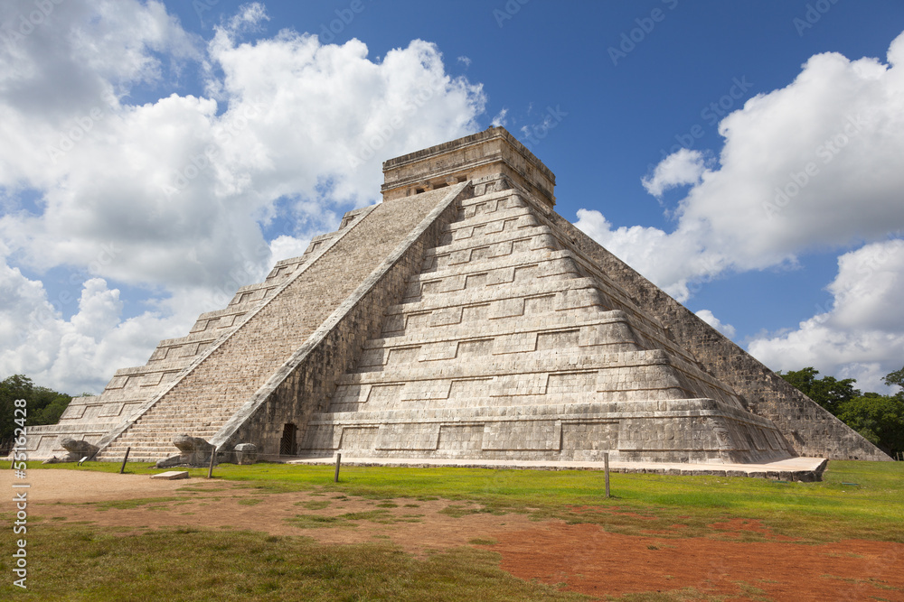 Ancient Mayan Ruin - Chichen Itza Mexico Ancient Mayan Ruin - Chichen Itza Mexico