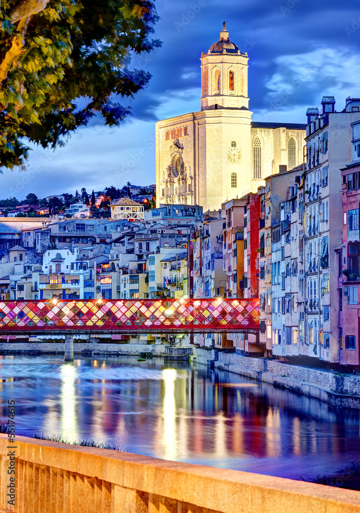 Girona by night with cathedral and decorated bridge 2 - obrazy, fototapety, plakaty 