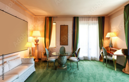 Fotografia Interior luxury hotel, living room with white divan