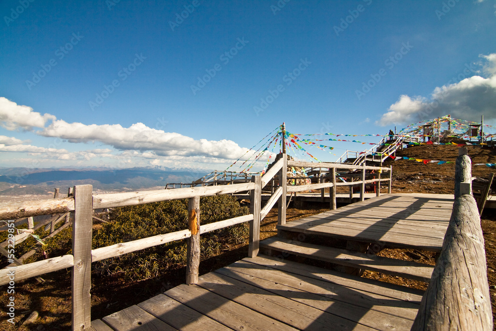 Obraz premium walk way on the mountain