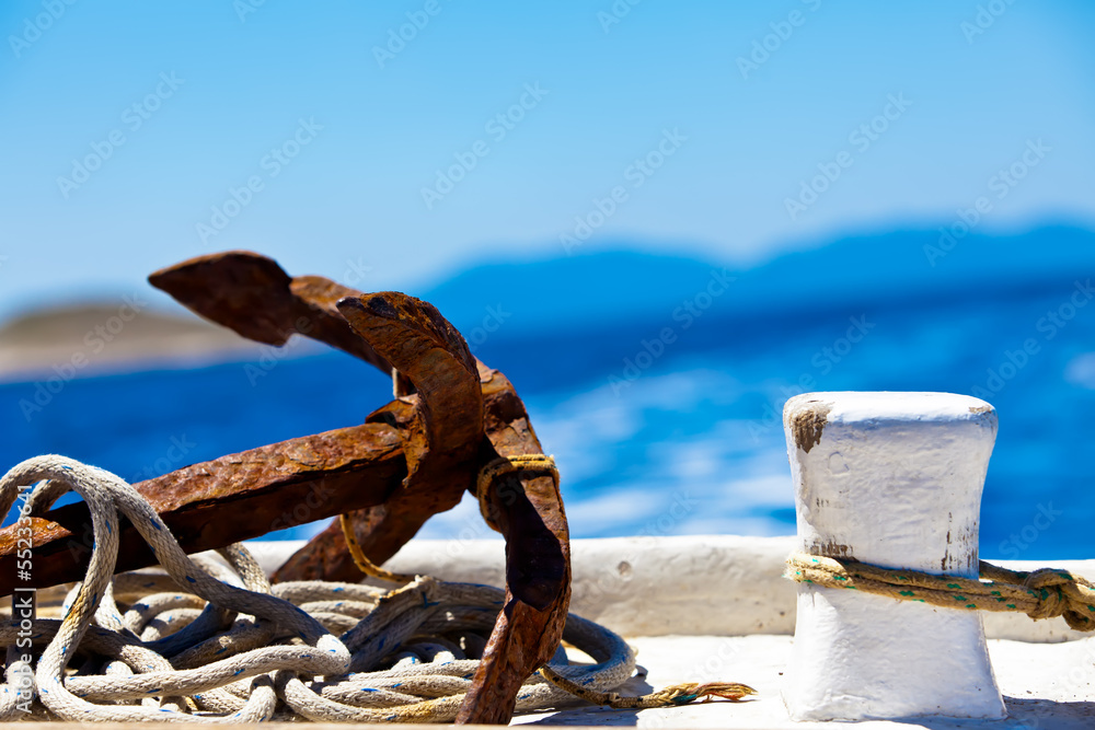 Fototapeta premium the anchor and the pillar