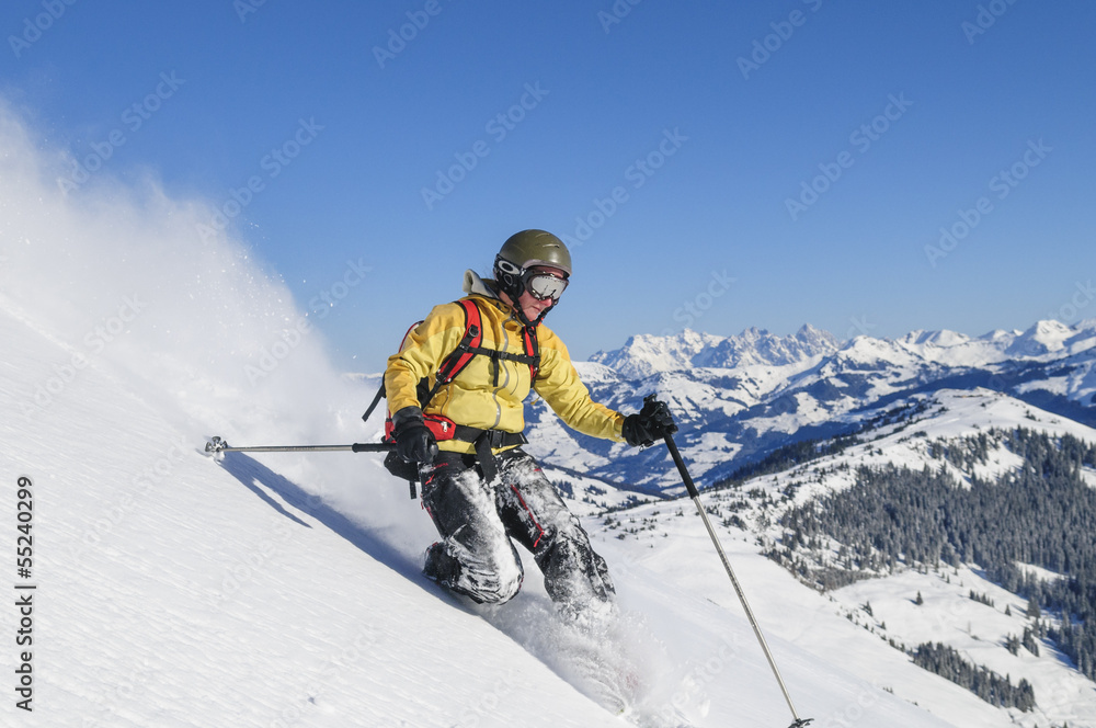 Skifahrerin vor herrlicher Kulisse