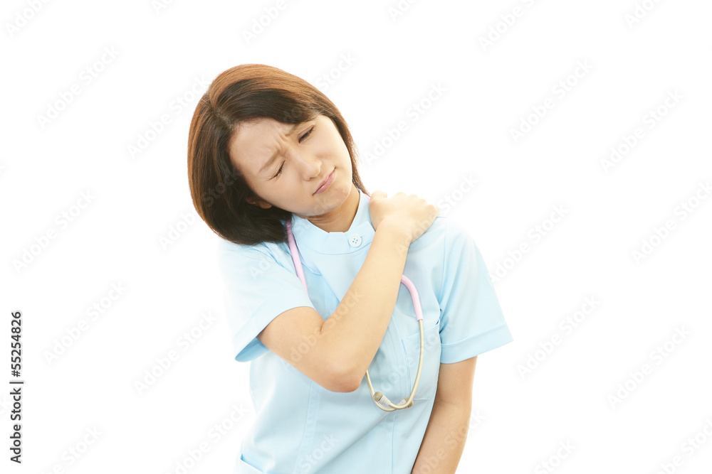 肩痛を訴える看護士