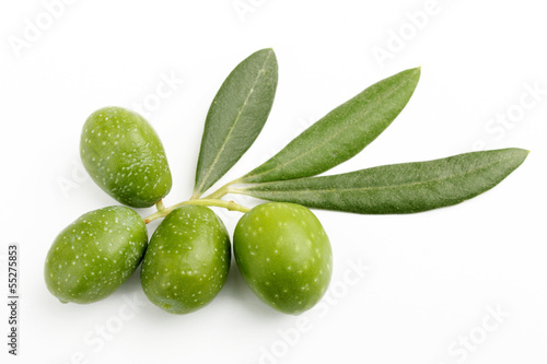 Olive verdi e foglie © mickyso