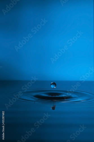 Fallender  Wassertropfen