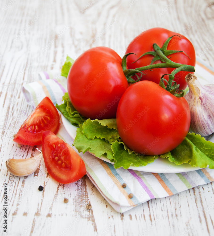 Tomatoes, basil and garlic Tomatoes, basil and garlic