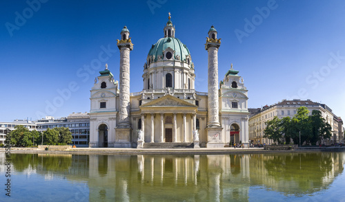 Karlskirche, Vienna © travelwitness