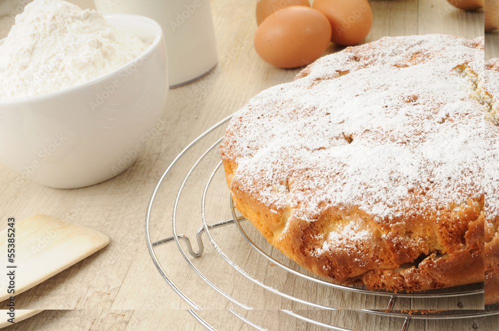 Torta di fichi con zucchero a velo