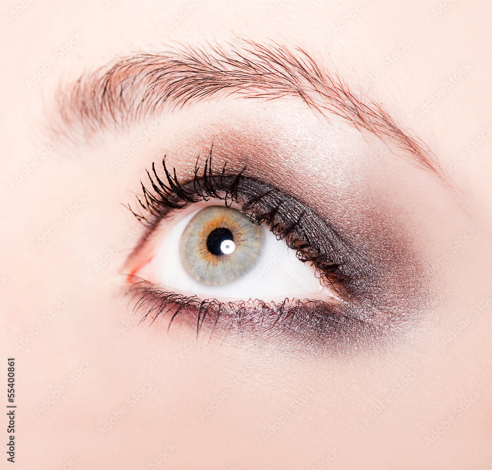 Fototapeta premium Woman eye with beautiful makeup