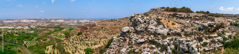 Bingemma valley with the roman necropolis and the city of Mgarr