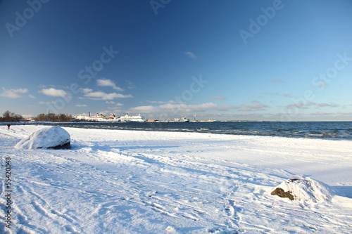Beach in winter © Sandra Kemppainen