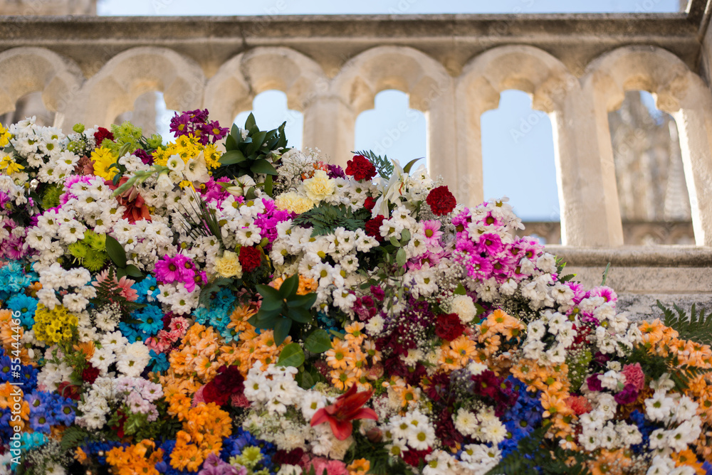 Flores en la catedral