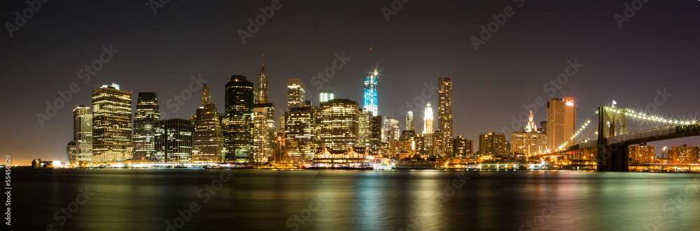 Downtown New York at Night - obrazy, fototapety, plakaty 
