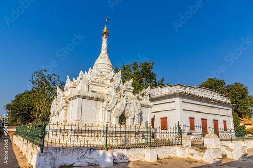 White stupa photo