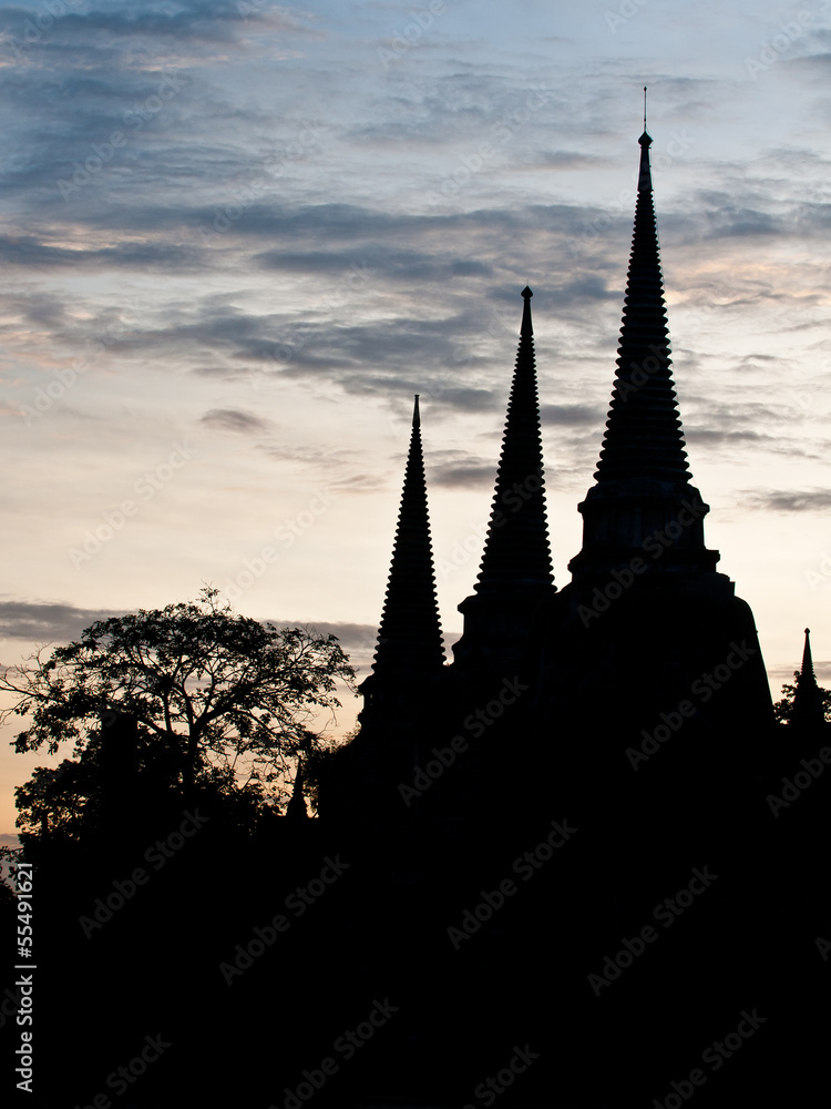 Obraz premium Pagoda sylwetki w Ayutthaya, Tajlandia
