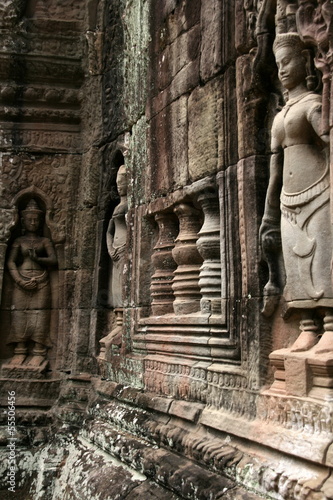The sculptures in angkor wat of cambodia