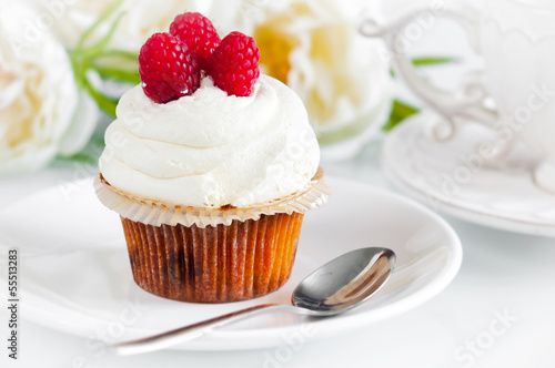 Obraz na płótnie Raspberry Cupcake w salonie