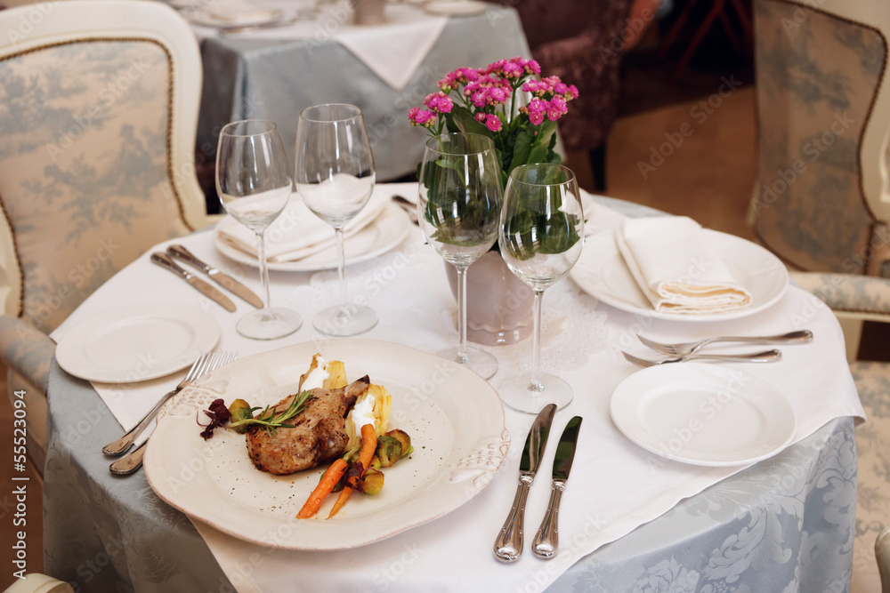 Fototapeta premium Place setting in a restaurant