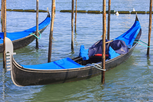 gondolas in Venice © Frédéric Prochasson