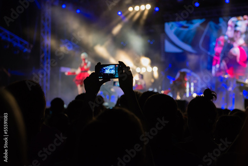 recording concert with mobile phone