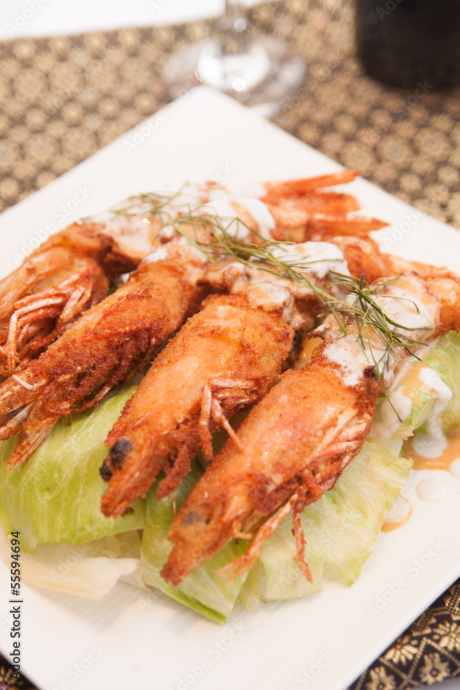Deep fried prawn with Thai curry. Deep fried prawn with Thai curry.