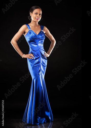 Fotografie black woman in evening gown