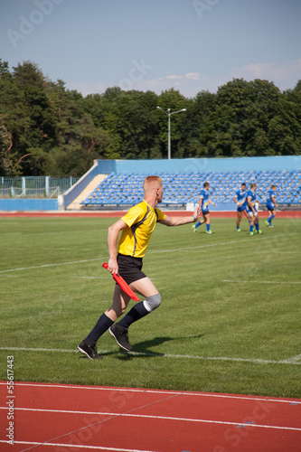 American rugby, the judge sticks to the rules