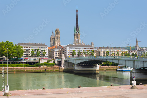 Sena embankment in Rouen