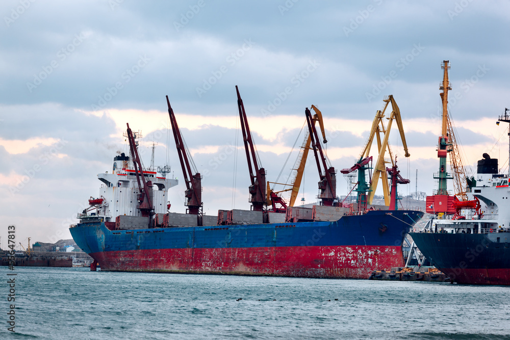Naklejka premium Huge container cargo ship