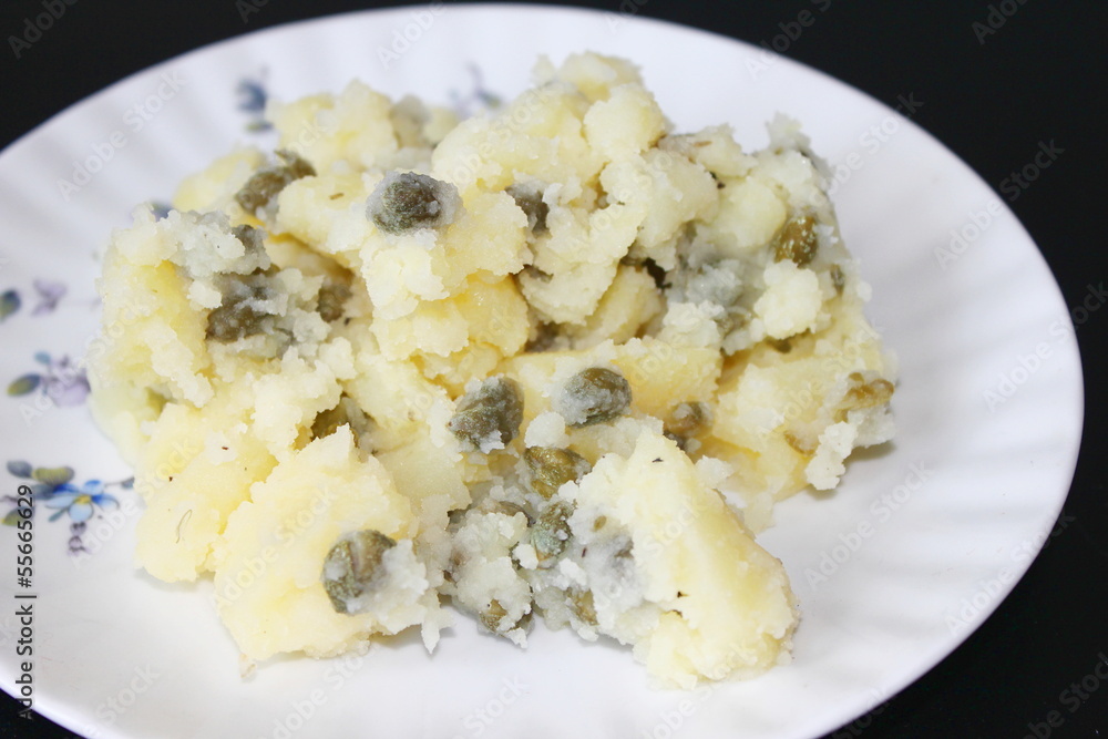 Kartoffelsalat mit Kapern