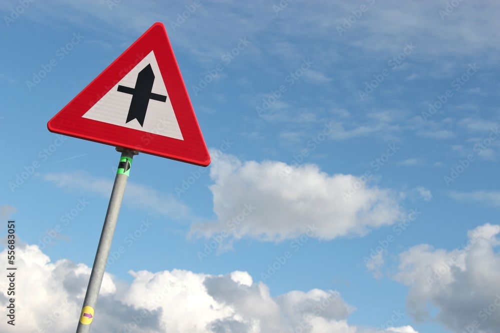 niederländisches Verkehrszeichen: Vorfahrt an der Kreuzung niederländisches Verkehrszeichen: Vorfahrt an der Kreuzung