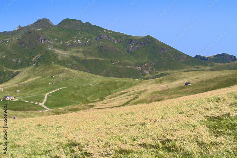 Mountain trail on the plateau
