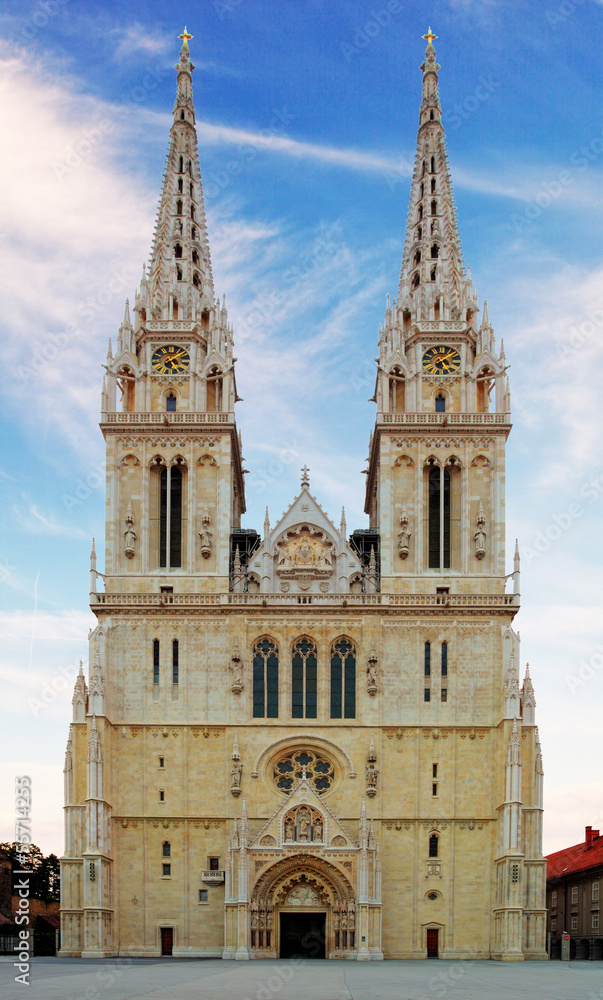 Fototapeta premium Zagreb, cathedral in Croatia