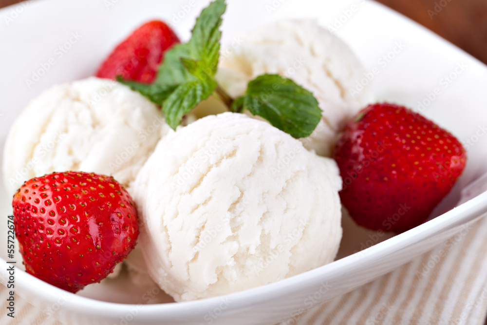 Ice cream with strawberries Ice cream with strawberries
