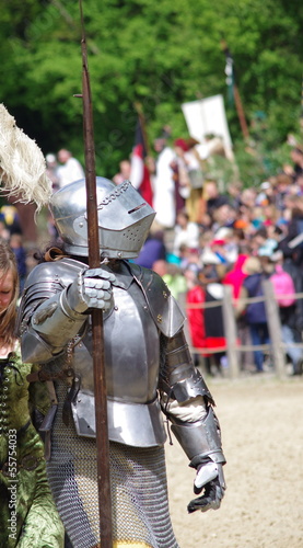 fête médiévale - chevalier en armure