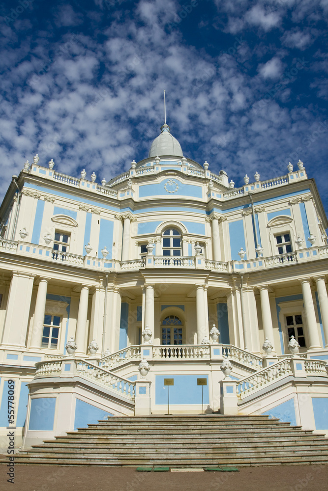Obraz premium Oranienbaum, palace