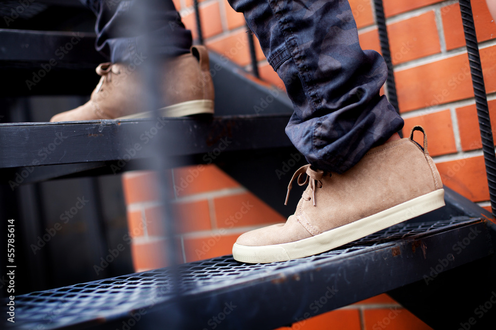 Two legs up the stairs, step up