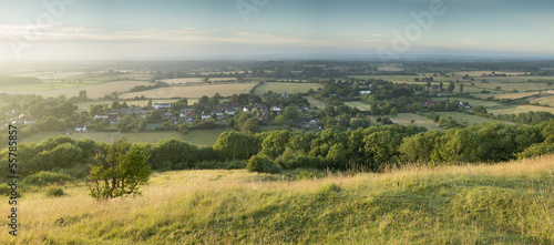 Fototapeta Naklejka Na Ścianę i Meble -  View across English countryside landscape during late Summer eve