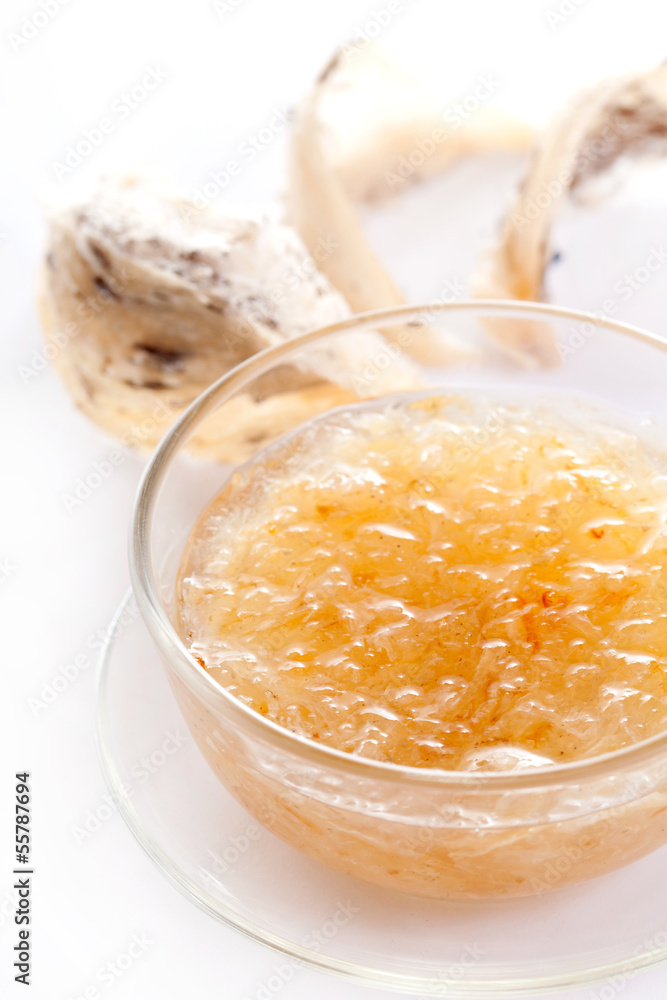 Dry bird s nest of food, drink