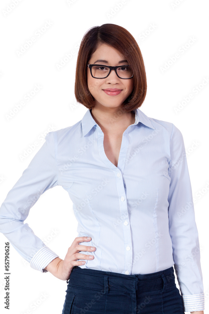 junge erwachsene geschäftsfrau mit brille portrait junge erwachsene geschäftsfrau mit brille portrait