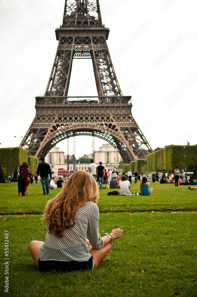 détente champ de mars à Paris