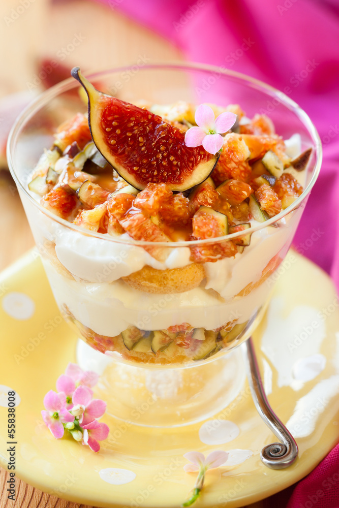 Tiramisu with fig Tiramisu with fig