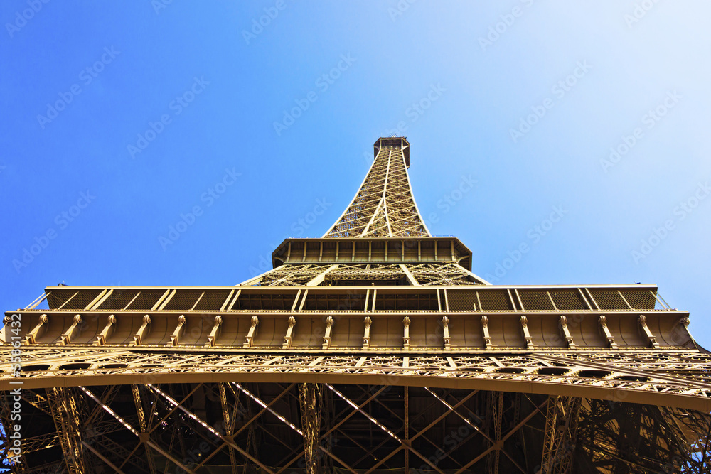 Tour Eiffel in a blue sky