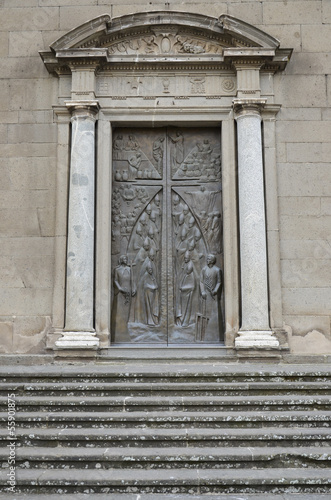 Portone di ingresso al Duomo di S.Lorenzo, Viterbo