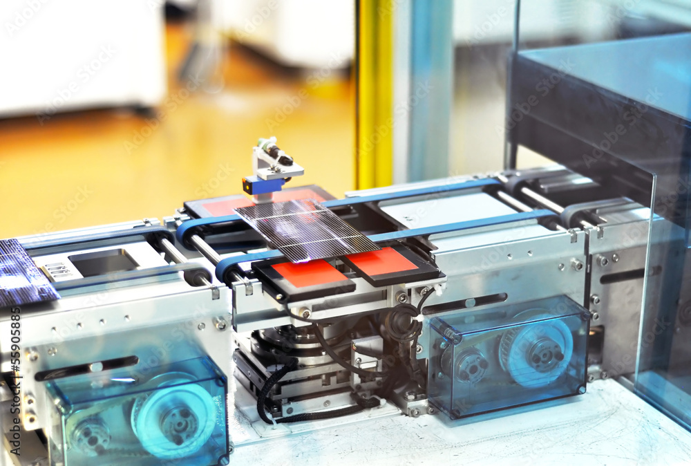 High Tech industrie factory // Herstellung Solarmodule Stock Photo