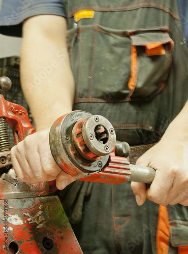 threading steel pipe