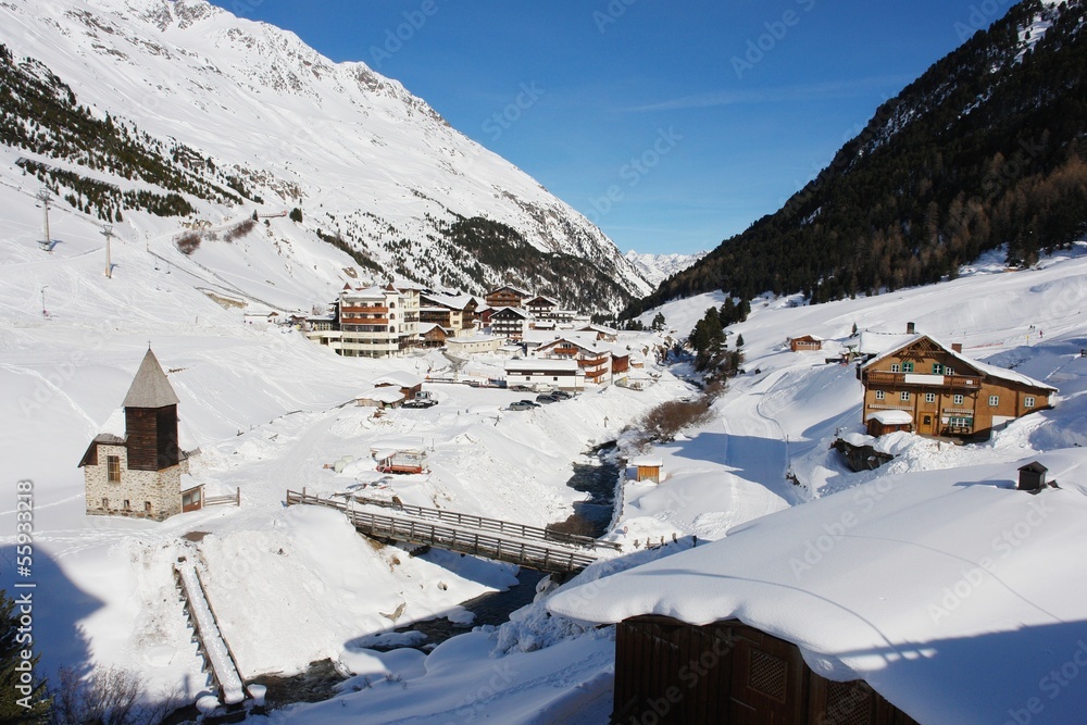 View the alpine village Vent in the Austrian Alps