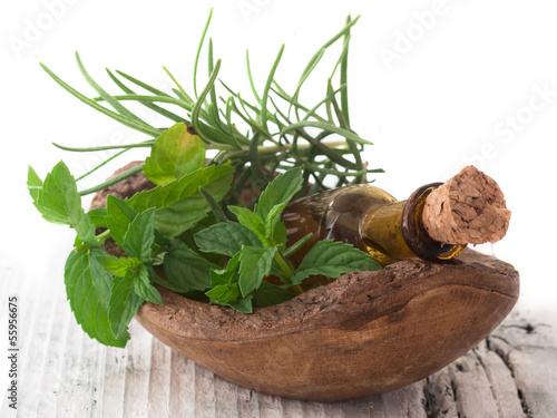 mint and rosemary oil