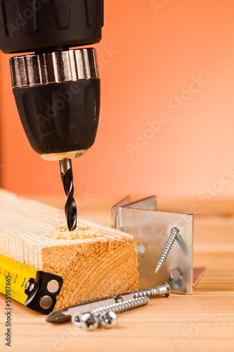drill and wood mounting tools